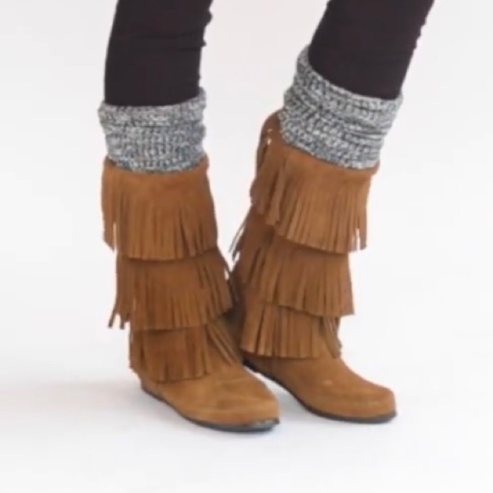 Minnetonka soft suede leather fringe moccasin boot